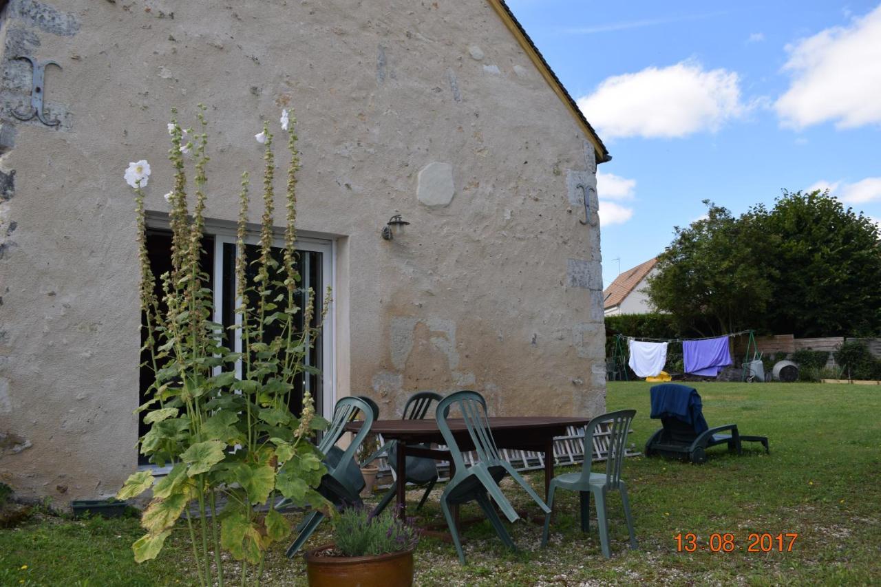 Au Calme Bed & Breakfast Houssay  Eksteriør bilde